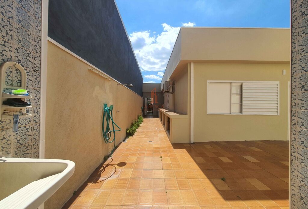 Jardim Cica 80 - Corredor + Quintal