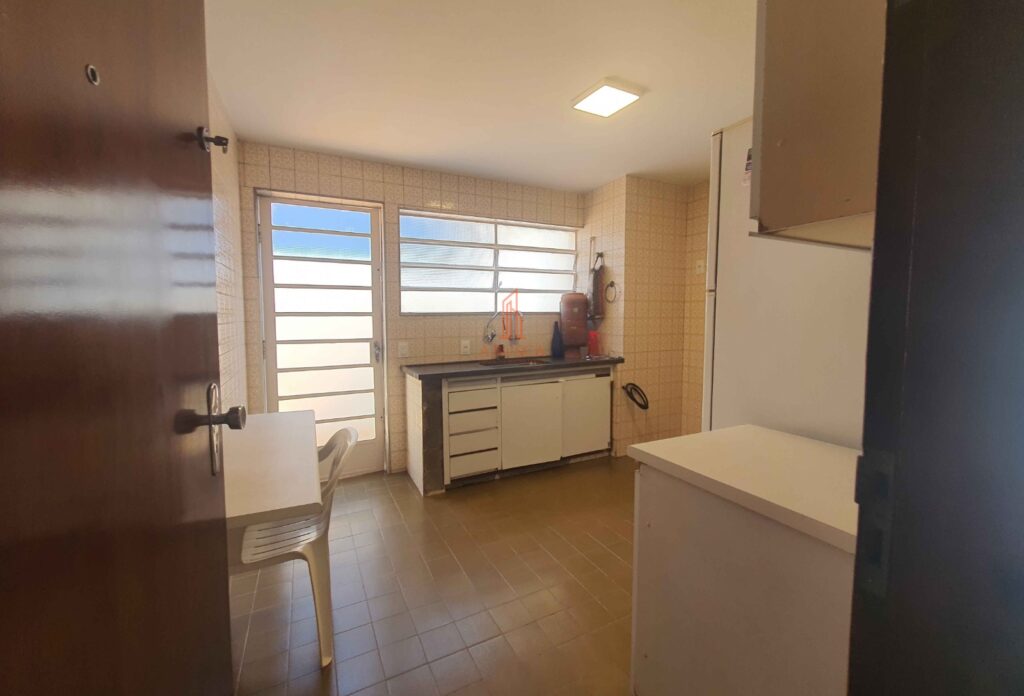 Jardim Cica 80 - Cozinha com visao para o quintal