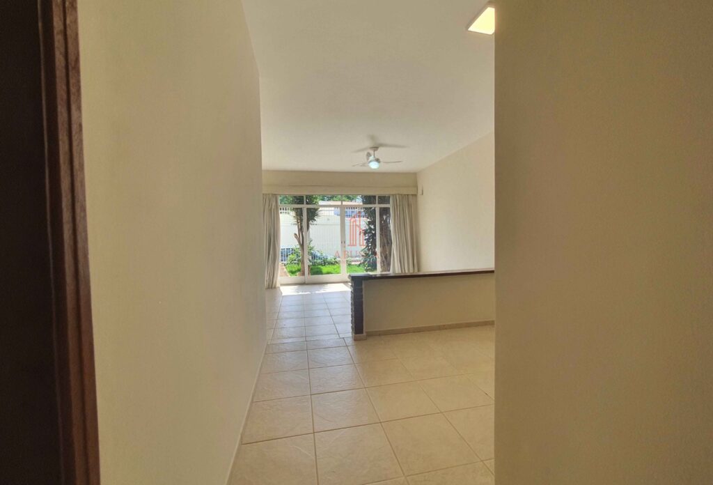 Jardim Cica 80 - Visao corredor para Sala de Estar e Jantar
