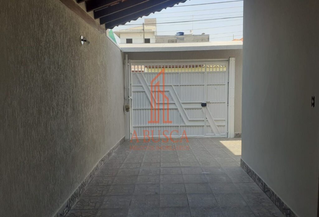 Jardim Ermida II 105 - Garagem - Dentro para o portao