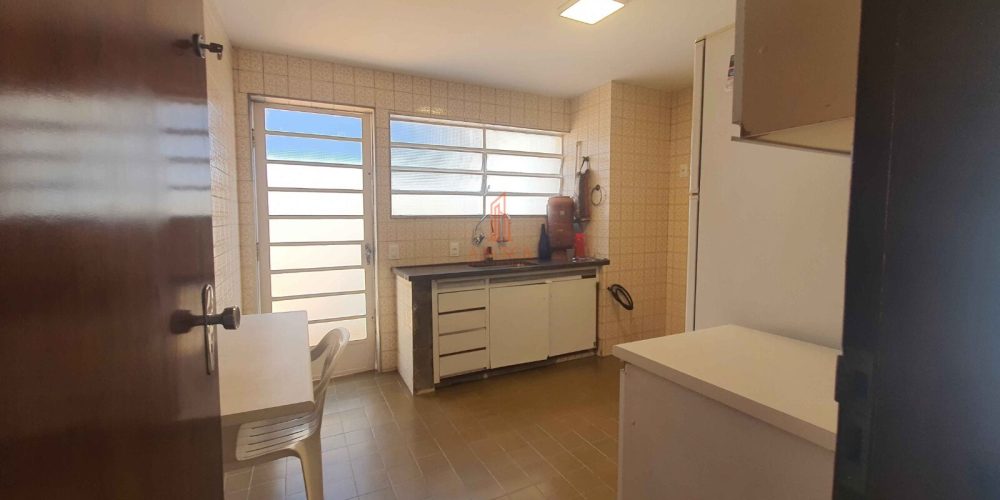Jardim Cica 80 - Cozinha com visao para o quintal